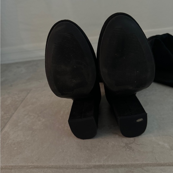 Steve Madden Norri Over the Knee Black Suede Boot with tie in back - 8.5 - Picture 4 of 5